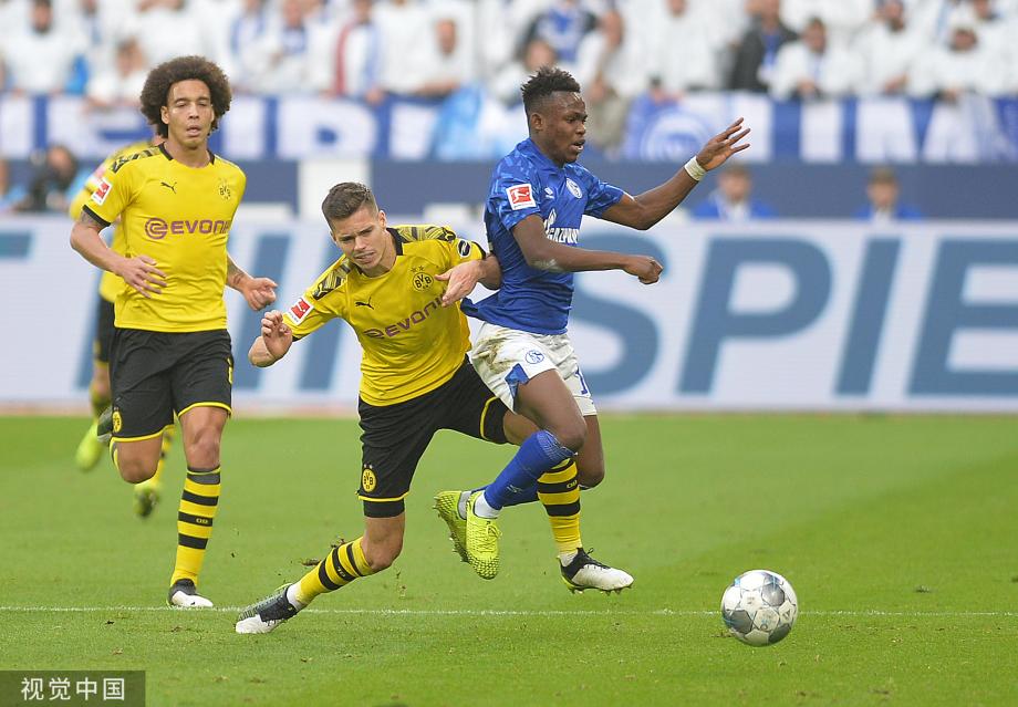 [图]鲁尔区德比门框两救大黄蜂 多特战平沙尔克