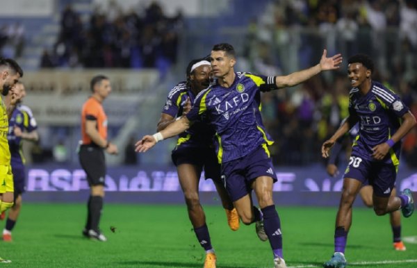 沙特超-C罗梅开二度 利雅得得手3-1塞哈特海湾