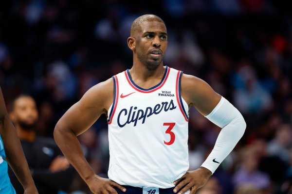 快船与保罗分谈扬镳 球队运营总裁炫夸“仳离”原因