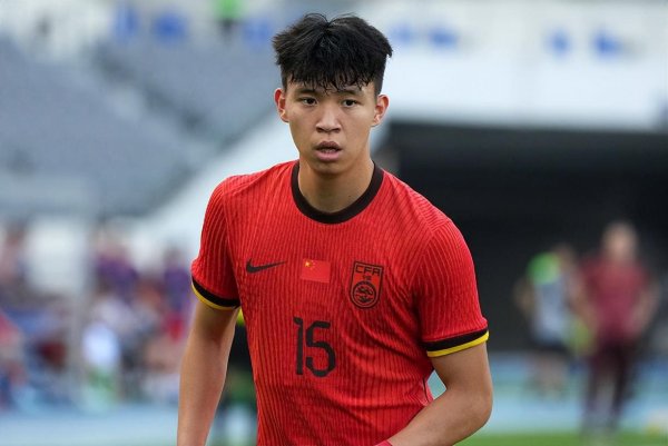 太难了！外媒评王钰栋留洋：必须铁心2百万年薪，不然很疼痛胜