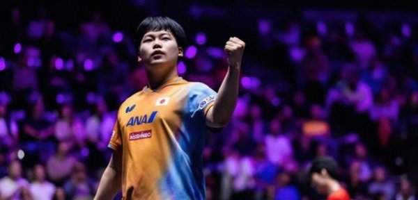 松岛原本单打输了，众人还悯恻他一波，没料想他放话混双要复仇，小松你真的撑不外楚钦和莎头的强势组合