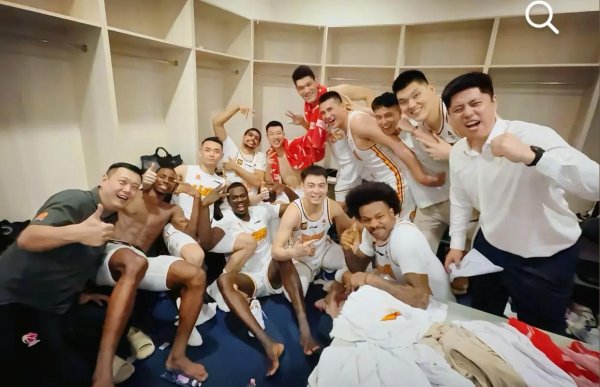 破案了！山西男篮4连败原因已找到，媒体东谈主说出关节，太有兴趣了