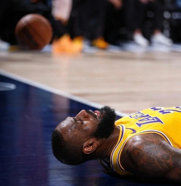 湖东说念主留心崩盘被太阳处刑，雷迪克挨骂，詹姆斯运道悬了？