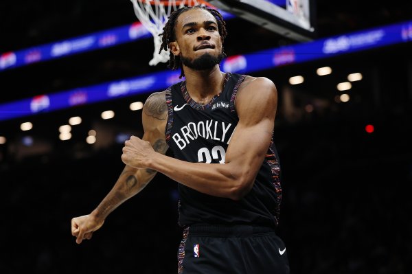 Scotto：克拉克斯顿已成为多支寻求中锋升级球队的询价倡导