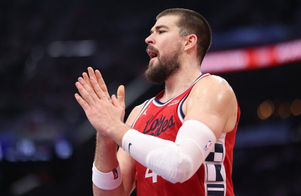 Scotto：走路者和绿军等多队特意祖巴茨 快船至少要价两个首轮！