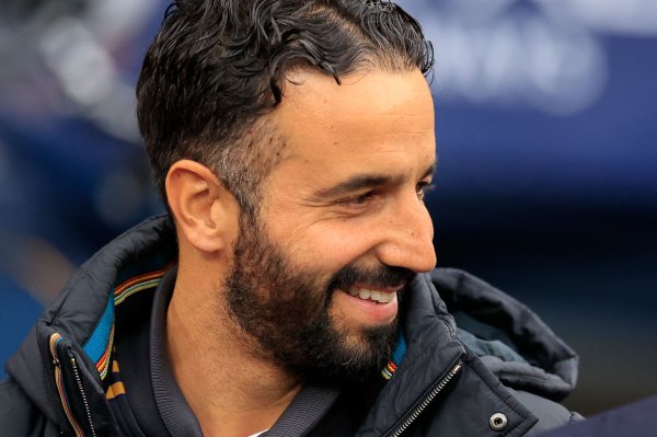 电讯报：阿莫林对曼联不复旧343绝顶大怒！高层上昼申报他下课